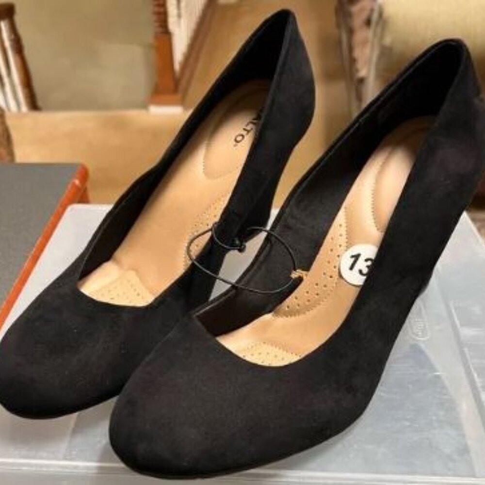 Velvet Realto Wedge View